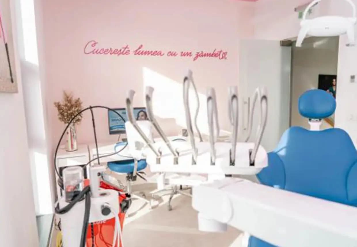 DENT ESTET deschide o nouă clinică stomatologică, în Arad, printr-un parteneriat strategic cu MedLife Genesys
